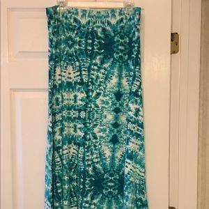 Size L Roz & Ali Maxi Skirt